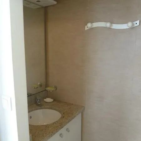 Les Pieds Dans L'eau